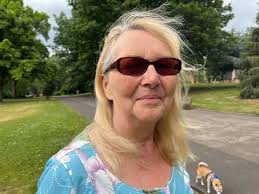 Police search bins in The Arboretum in Nottingham after cordon put in place 