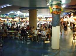 Located in the former shirokiya department store at the diamond head end of ala moana center, this new food court offers breakfast, lunch and dinner menus. Es Gibt Auch Bier Auf Hawaii Bild Ala Moana Shopping Centre In Honolulu