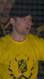 Klubbprofilerna Oscar Möller och Jimmie Ericsson fick igång hemmapubliken 👏