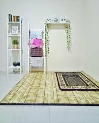 Mushola ini bisa digunakan sampai 4 orang sehingga ukuran harus dipertimbangkan. Desain Mushola Mini Dalam Rumah Cek Bahan Bangunan