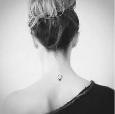 10 Beautiful Minimalist And Tiny Tattoos From Geometric Shapes To Linear Patterns Antler Tattoos Tattoos Neck Tattoo
