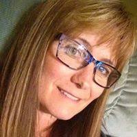 Lisa Renken's Instagram, Twitter & Facebook