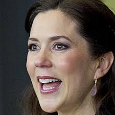 Kronprinsesse Mary kneb en tåre på Rigshospitalet