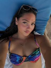 Ella Prescott (@ellaprescott)