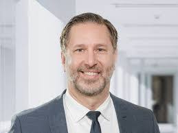 Daniel Muth's Instagram, Twitter & Facebook