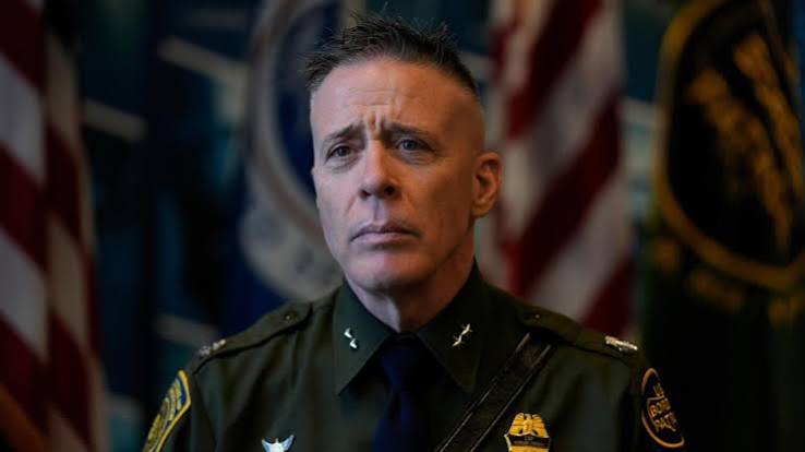 Border Patrol Official Behind Chicago Immigration Crackdown Defends Tactics  as Trump Cheers | Chicago News | WTTW