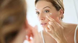 Easy Everyday Makeup Tutorial with Nikki Minton