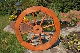 Grosses Rustikales Wagenrad 1 M Garten Ideen Gestaltung Garten Deko Garten Dekoration Garten Diy Garten Ideen Fruhling Fru Garten Deko Garten Ideen Rustikal