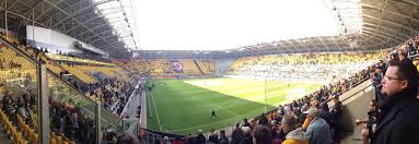 Die stadien in sachsen und tschechien. Im Wandel Der Zeit Dynamo Dresden Projekt Mauerspecht