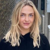 Grace Beckwith's Instagram, Twitter & Facebook