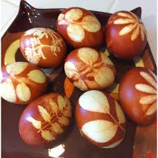 Dyed a deep red rather than the pastels of spring, the custom of the easter egg originated amongst the early christians of mesopotamia. Serbian Easter Eggs Colored With Onion Skin And Plants Easter Eggs Easter Egg Decorating Easter Traditions