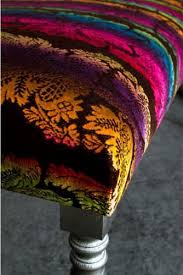 Caserta Tissu Ameublement Velours Lavable De Luciano Marcato Pour Rideau Chaise Fauteuil Et Canape Vendu Par La Rime Des Matieres Bon Tissu Design A Fleurs Et Ameublement