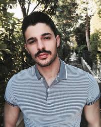 Halit özgür sarı sevgilisi var mı? Halit Ozgur Sari Biyografya