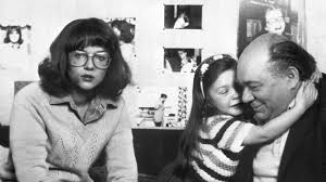 Яковлева дебютировала в кино в 1979 году. Njbp1dr Rdxl5m