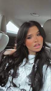 Nessa Barrett In 2021 Hair Styles Famous Girls Long Hair Styles
