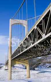 It crosses the saint lawrence river approximately 200 metres (660 ft) west (upstream). Pont Pierre Laporte Stock Photos Freeimages Com