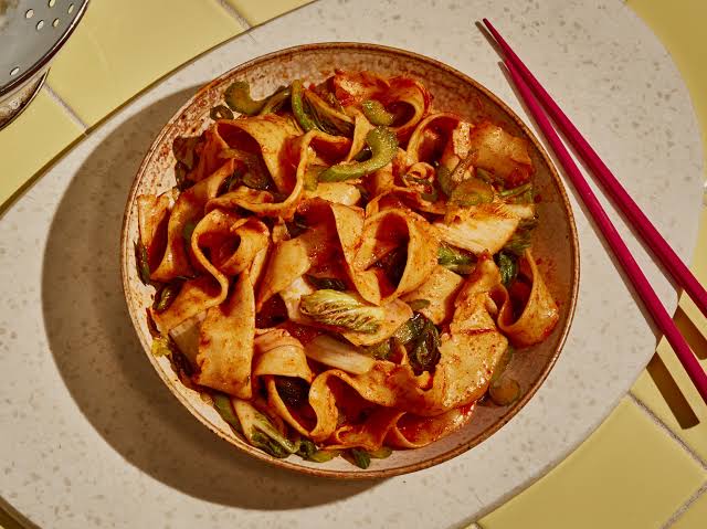 Chilli Oil Biang Biang Noodles (Chicken)