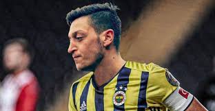 Yıldız futbolcu ile 3.5 yıllık anlaşma sağlandı. Mesut Ozil Fenerbahce De Haber365