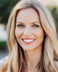 Molly Augustine's Instagram, Twitter & Facebook