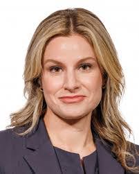 Emily Marks's Instagram, Twitter & Facebook