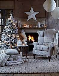 Here are a few scandinavian christmas living room decorating ideas to get you started with nordic style holiday decor! Black And White Christmas Tree Decorating Ideas