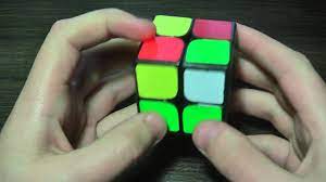 En 2 minutes et 23s, il arrive a faire le rubik's cube 7×7, les doigts dans le nez ! Record Du Monde 2x2 0 49 Reconstruction Maciej Czapiewski Youtube