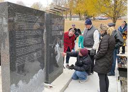 New Ulm dedicates its new Vietnam vets memorial