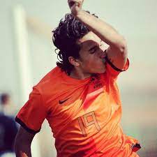 Ezra walian tidak berhak meminta pindah asosiasi karena dia berpindah kewarganegaraan indonesia setelah bermain dalam laga internasional di kompetisi resmi bersama timnas belanda, tulis pernyataan resmi fifa dilansir fox sports asia. Bola Manado En Twitter Ezra Walian Ezzie1020 Pemain Ajax Amsterdam Dan Timnas Belanda U17 Tapi Cinta Indonesia Cc Indosoccer Http T Co Sz5aenrxqn