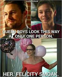 Pin De That1writerchick Em Arrow Series E Filmes Trechos De Filmes Tirinhas Dc