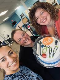 🎂 Our Zanesville team had a sweet time participating in the 39th Annual  Cake Auction in support of the The Carr Center, Inc.! This incredible event  helps fund vital programs and services