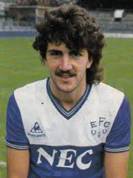 Happy Birthday to Paul Bracewell! 🔵 The former midfielder was inducted as  an Everton Giant in February!