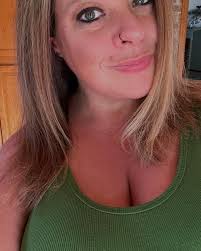 Lindsey Clanton (@lyndzgal99) • Threads, Say more