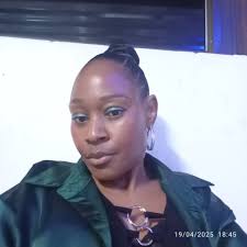 Any ACOTAR fans in the village of Velaris?