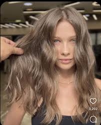 If anyone is looking for that color specialist who knows what's their  doing, won't ruin darker hair, my stylist and only person I've been going  to for years, get in contact with