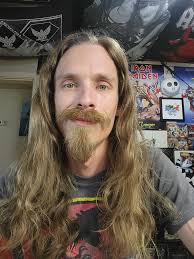 This almost looks like Doyle is giving the bad guys the finger in this  photo 😉