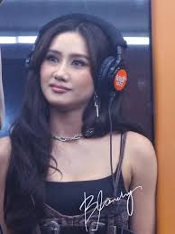 Video of Bini Sheena Driving Car