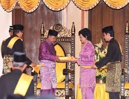 Susunan kekananan kerabat negeri kedah darul aman (2018). Kedah Sultanah Dikurniakan Darjah Kerabat Kedah