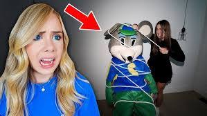 Pam Braziel's Instagram, Twitter & Facebook