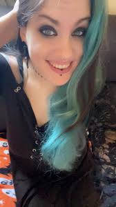 Gamer friend application ☺️ 🏷 Name : Dena 🏠From: Oklahoma 💟 Relationship  Status: Single 👶🏼kids: 3 adult sons, one beautiful granddaughter  🎮console: PC, Switch, PS5 🕹️Games I play: SIMS, Stardew Valley, Farming