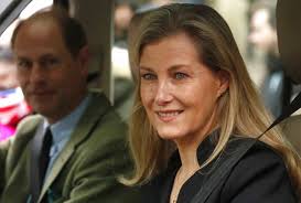 İngiltere Kralı Charles, kardeşi Prens Edward'a doğum gününde Edinburg Dükü  unvanını verdi