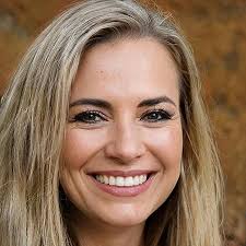 Diana Greco's Instagram, Twitter & Facebook