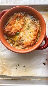 Vegetarian French Onion Soup Video Recipe Video In 2021 Vegetarian French Onion Soup Homemade Vegetable Broth Classic French Onion Soup