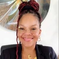 Kisha Campbell's Instagram, Twitter & Facebook