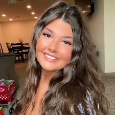 Welcome to our community, locals and visitors, with 2800 weekly members