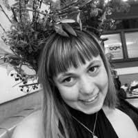 Harriet Lockwood's Instagram, Twitter & Facebook