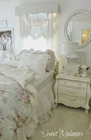 Invented by designer rachel ashwell, the style's rustic and romantic, where every single item has a story to tell! 30 Cool Shabby Chic Bedroom Decorating Ideas For Creative Juice