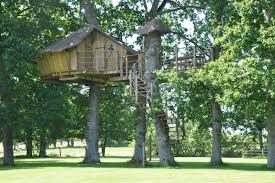 Cabane Tiegezh Dinan Saint Malo Cabanes Dans Les Arbres A Louer A Saint Pierre De Plesguen Saint Malo Cabane Cabane Dans Les Arbres