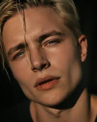 Aaron Warner (@the.aaronwarneranderson) • Instagram photos and videos