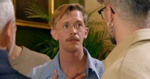 The Traitors star Stephen Libby shares secret meaning behind his glasses  #TraitorsUK