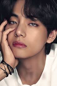 Sharing experiences and thoughts about beautiful eyes and relationships